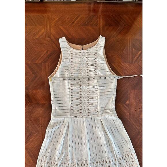 Elegant and rare Nightcap by Carisa Rene skort dress in white crochet lace - Picture 7 of 16